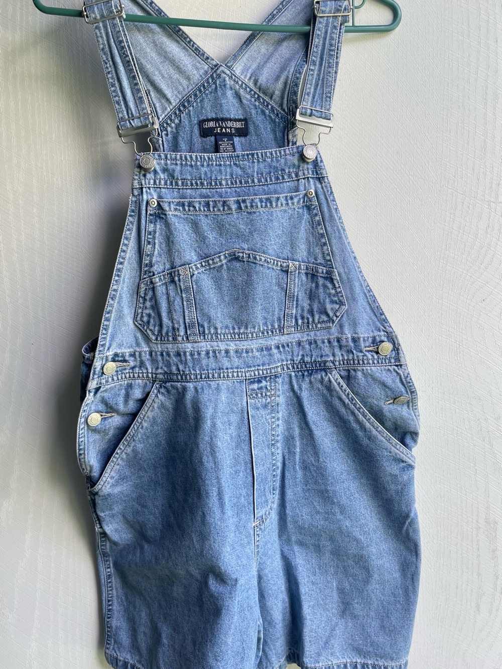 Gloria Vanderbilt Light Blue Denim Short Overalls 100% cotton size small